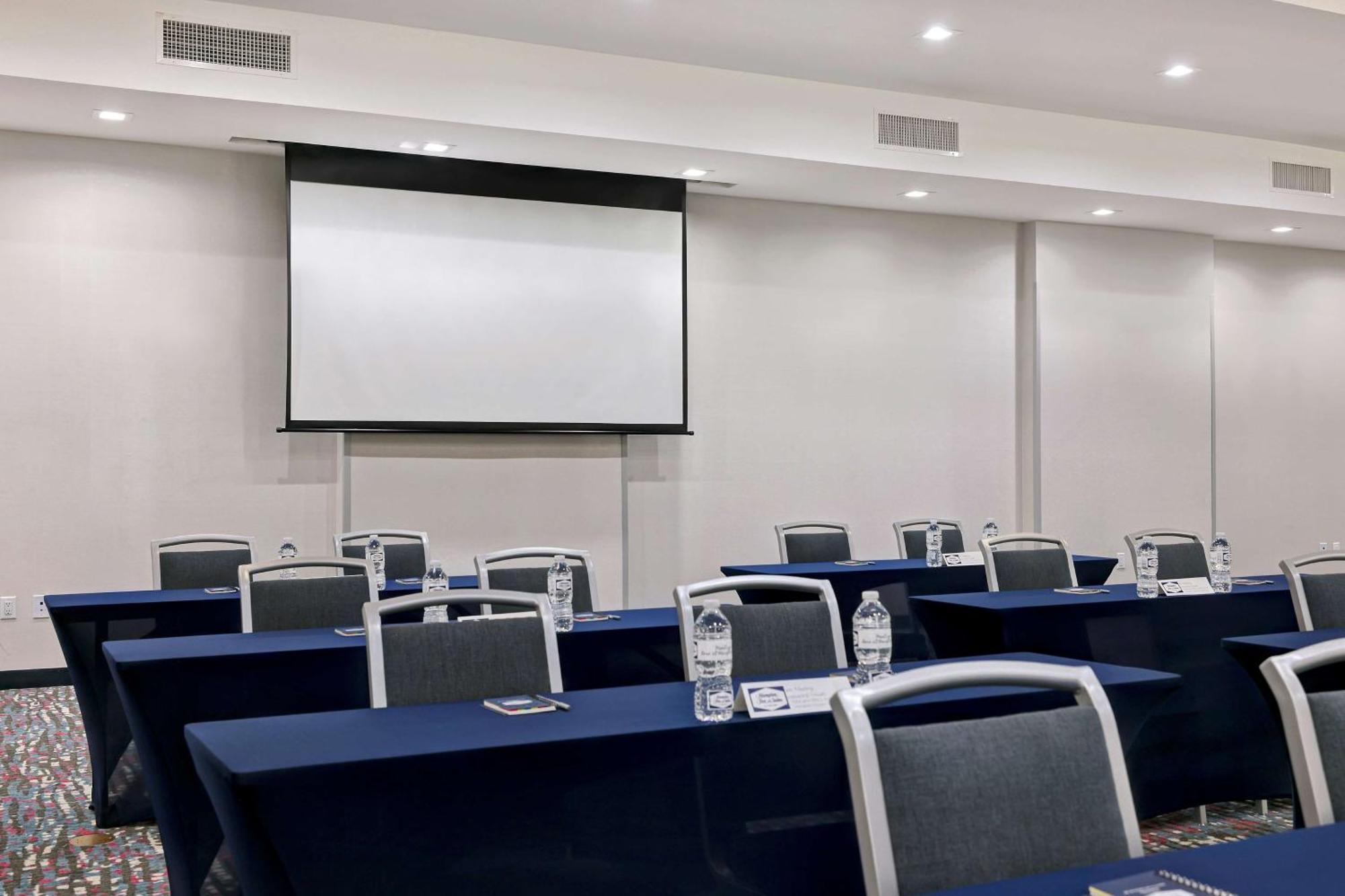 Hampton Inn & Suites Houston East Beltway 8, Tx Экстерьер фото