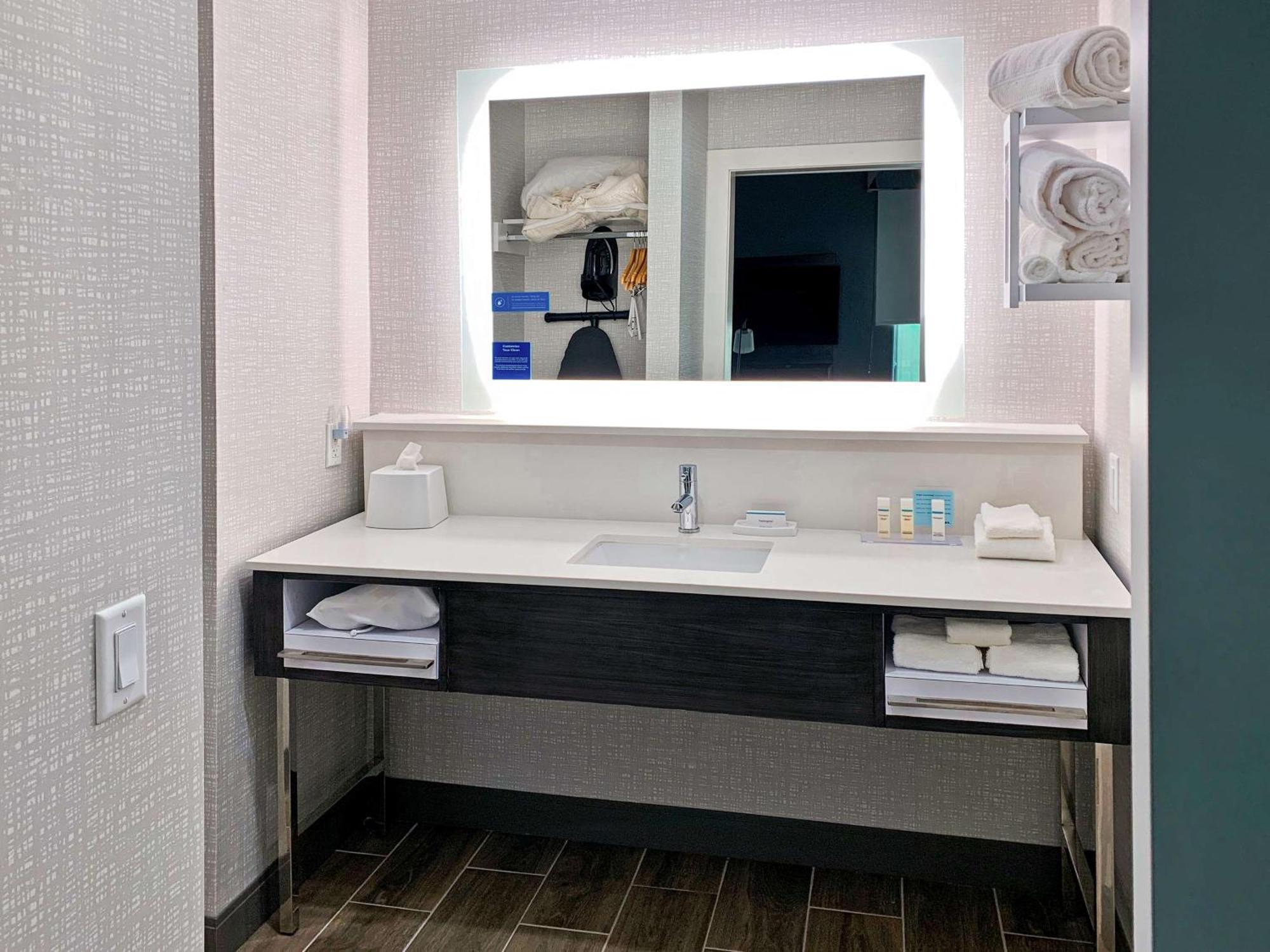 Hampton Inn & Suites Houston East Beltway 8, Tx Экстерьер фото